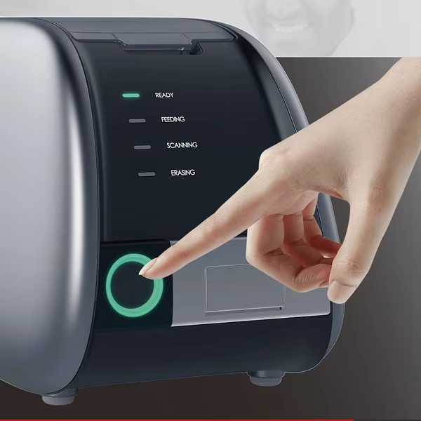 IDEN-CR01 — operator initiating scan via green ring button
