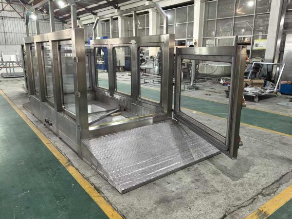 IWA-TM10 underwater treadmill — installation view inside rehabilitation facility